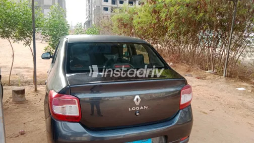 Renault Logan 2016 Dark Gray Automatic Used for Sale in Greater Cairo ( Cairo + Giza) - 2