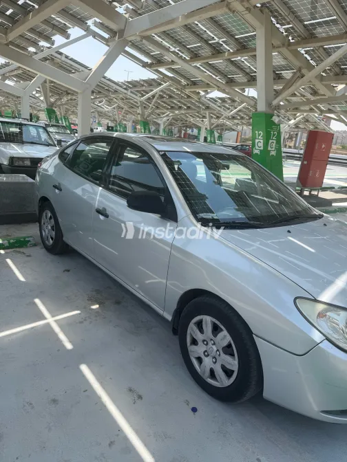 Hyundai Elantra 2010 Silver Automatic Used for Sale in Greater Cairo ( Cairo + Giza) - 2