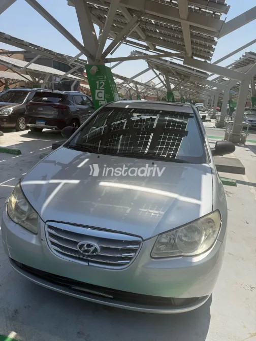 Hyundai Elantra 2010 Silver Automatic Used for Sale in Greater Cairo ( Cairo + Giza) - 8