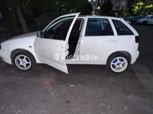 Seat Ibiza 1999 White Manual Used for Sale in Greater Cairo ( Cairo + Giza) - 3