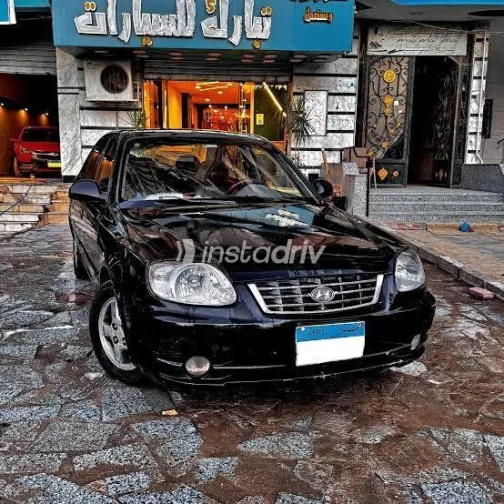 Hyundai Verna 2015 Black Manual Used for Sale in El Salam City - 1