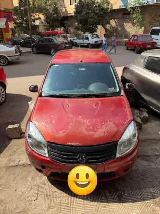 Renault Sandero 2014 Red Automatic Used for Sale in El Haram