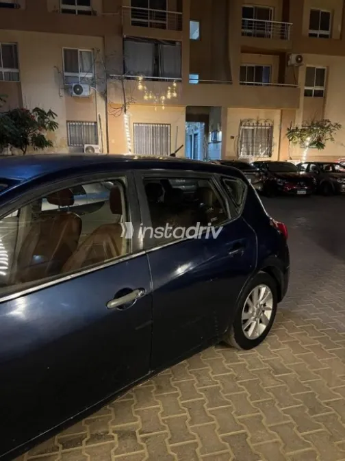 Nissan Tiida 2014 Dark Blue Automatic Used for Sale in 6 October - 6