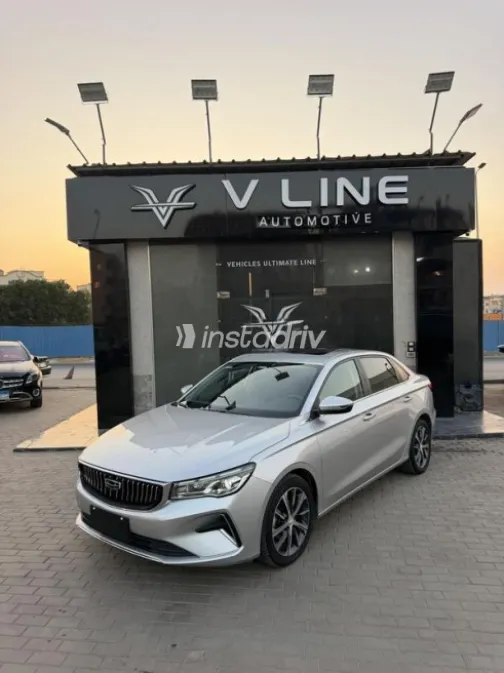 Geely Emgrand 2026 Silver Automatic Used for Sale in Cairo - 1