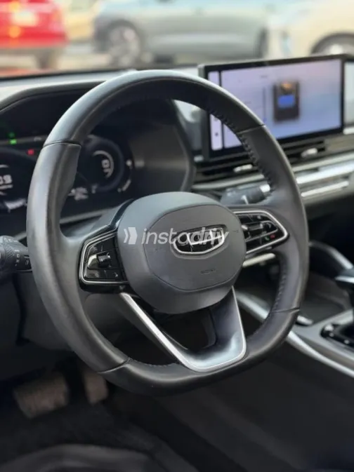 Geely Emgrand 2026 Silver Automatic Used for Sale in Cairo - 6