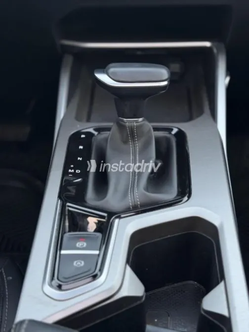 Geely Emgrand 2026 Silver Automatic Used for Sale in Cairo - 9