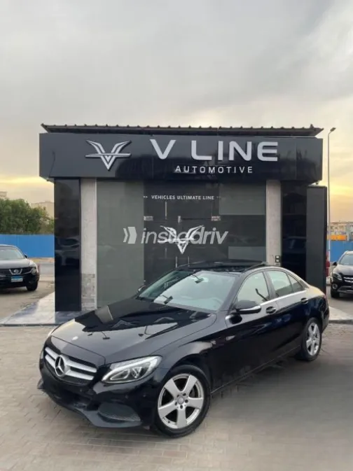 Mercedes C 180 2015 Black Automatic Used for Sale in Cairo - 1