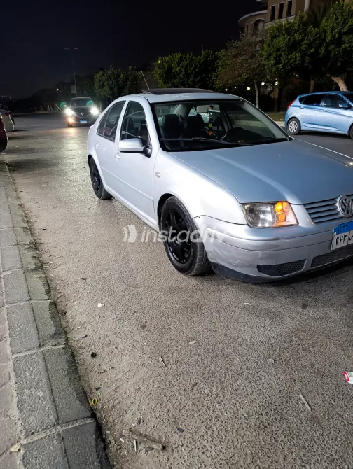 فولكس فاغن بورا 2004 فضي يدوي مستعملة للبيع في القاهرة الكبرى ( القاهرة - الجيزة) - 1