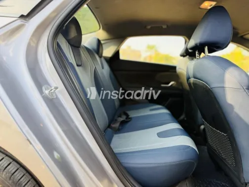 Hyundai Elantra 2022 Brown Automatic Used for Sale in Cairo - 7