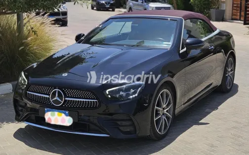 Mercedes E 200 2021 Black Automatic Used for Sale in Sheikh Zayed City - 3