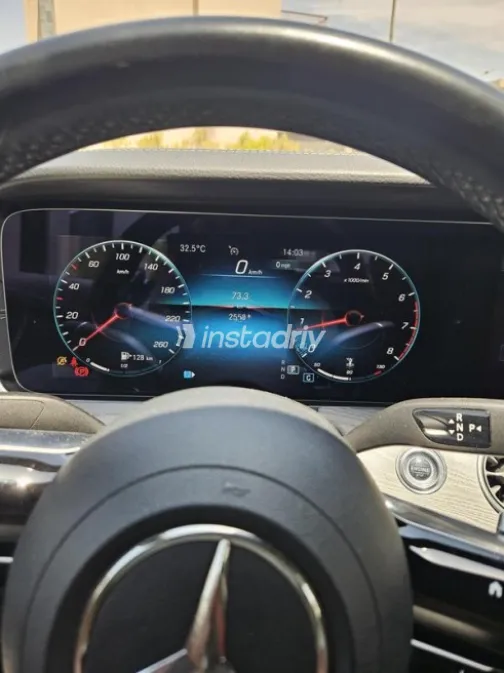 Mercedes E 200 2021 Black Automatic Used for Sale in Sheikh Zayed City - 6