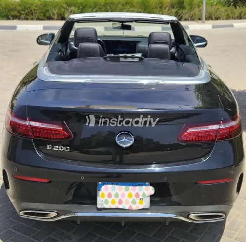 Mercedes E 200 2021 Black Automatic Used for Sale in Sheikh Zayed City - 9