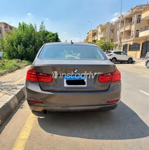 BMW 316 2016 Gold Automatic Used for Sale in Cairo - 2