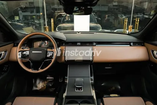 Land Rover Velar 2024 Gray Automatic New for Sale in Nasr city - 7