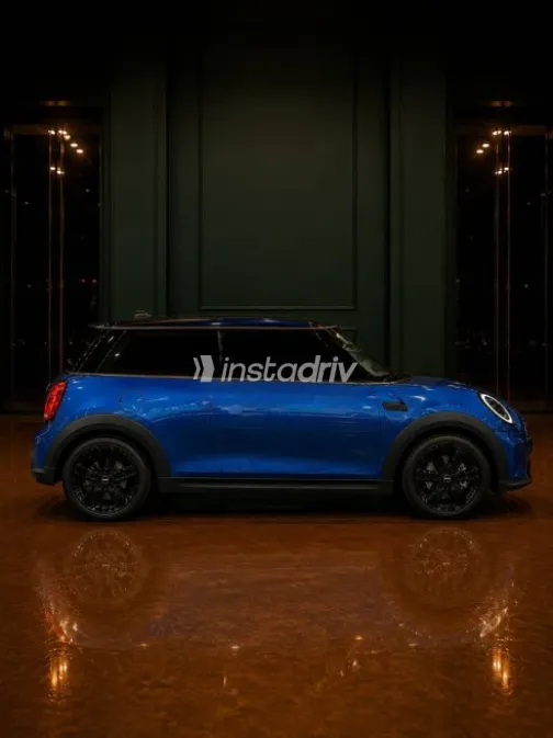 Mini Cooper 2023 Dark Blue Automatic Used for Sale in Damietta - 4