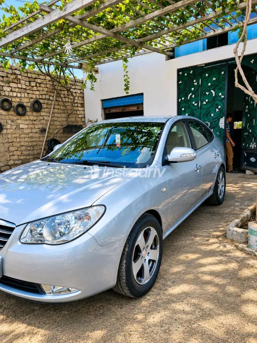 Hyundai Avante 2009 Silver Automatic Used for Sale in Greater Cairo ( Cairo + Giza) - 4