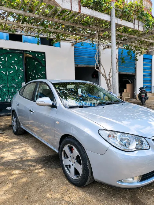 Hyundai Avante 2009 Silver Automatic Used for Sale in Greater Cairo ( Cairo + Giza) - 6
