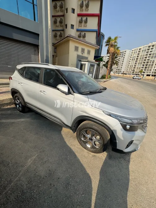 Kia Seltos 2025 Silver Automatic Used for Sale in Greater Cairo ( Cairo + Giza) - 1