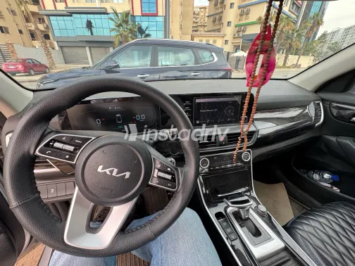 Kia Seltos 2025 Silver Automatic Used for Sale in Greater Cairo ( Cairo + Giza) - 4