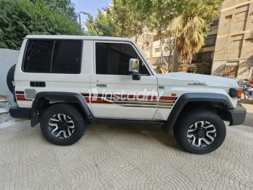 Toyota Land Cruiser 2025 White Automatic Used for Sale in Nasr city - 3