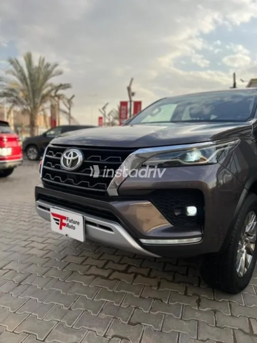 Toyota Fortuner 2022 Gray Automatic Used for Sale in Cairo - 4