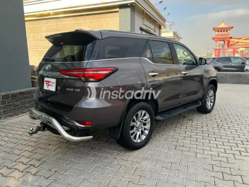 Toyota Fortuner 2022 Gray Automatic Used for Sale in Cairo - 5