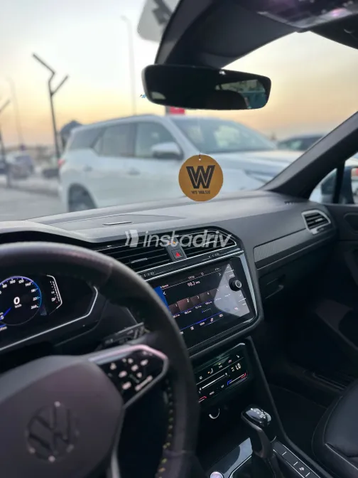 Volkswagen Tiguan 2023 Dark Gray Automatic Used for Sale in Greater Cairo ( Cairo + Giza) - 9