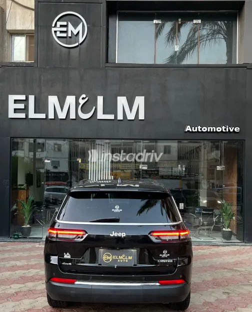 Jeep Grand Cherokee 2024 Black Automatic Used for Sale in Greater Cairo ( Cairo + Giza) - 3