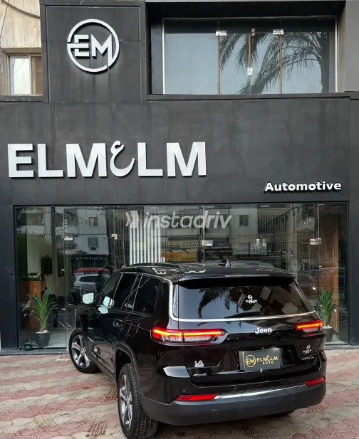 Jeep Grand Cherokee 2024 Black Automatic Used for Sale in Greater Cairo ( Cairo + Giza) - 7