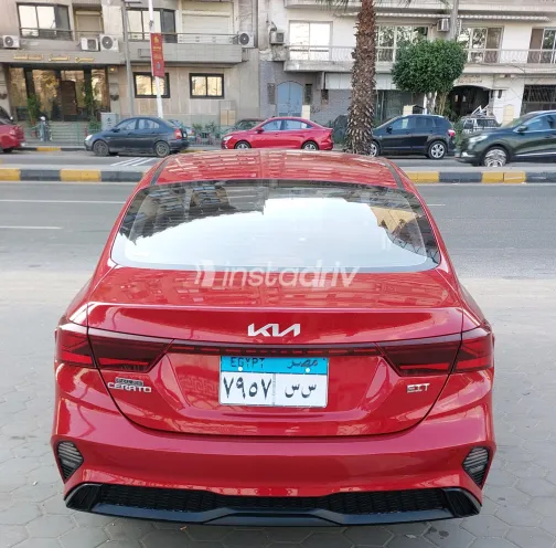 كيا جراند سيراتو 2022 أحمر أوتوماتيك مستعملة للبيع في القاهرة الكبرى ( القاهرة - الجيزة) - 6