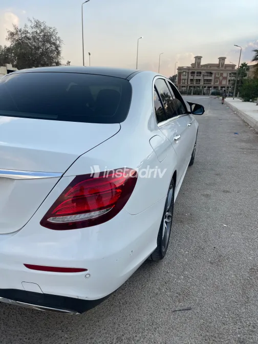 مرسيدس E 300 2019 أبيض أوتوماتيك مستعملة للبيع في القاهرة الكبرى ( القاهرة - الجيزة) - 2