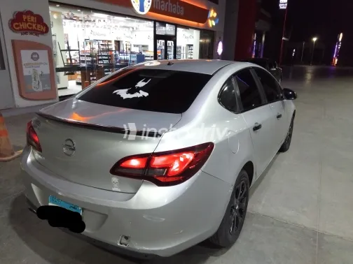 Opel Astra 2021 Gray Automatic Used for Sale in Greater Cairo ( Cairo + Giza) - 1