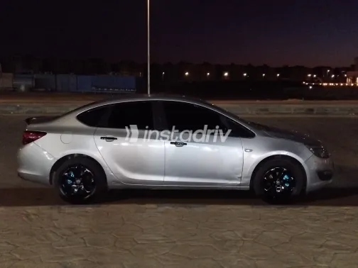 Opel Astra 2021 Gray Automatic Used for Sale in Greater Cairo ( Cairo + Giza) - 9