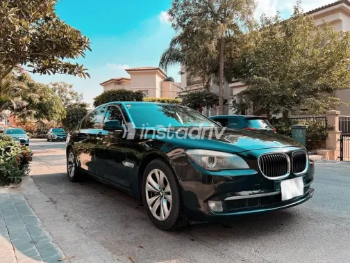 BMW 740 2010 Black Automatic Used for Sale in Cairo - 3