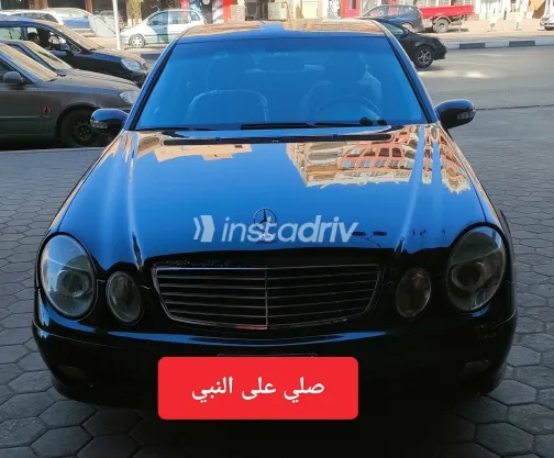 Mercedes E 200 2005 Black Automatic Used for Sale in Greater Cairo ( Cairo + Giza) - 3
