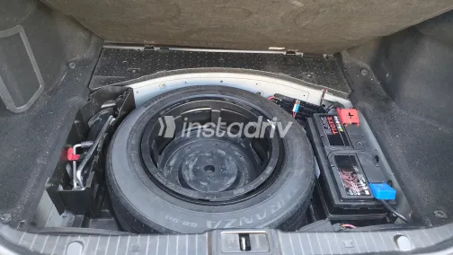 Mercedes E 200 2005 Black Automatic Used for Sale in Greater Cairo ( Cairo + Giza) - 7