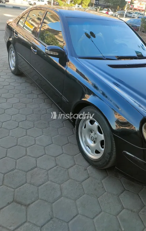 Mercedes E 200 2005 Black Automatic Used for Sale in Greater Cairo ( Cairo + Giza) - 8