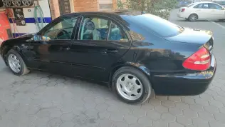 Mercedes E 200 2005 Black Automatic Used for Sale in Greater Cairo ( Cairo + Giza)