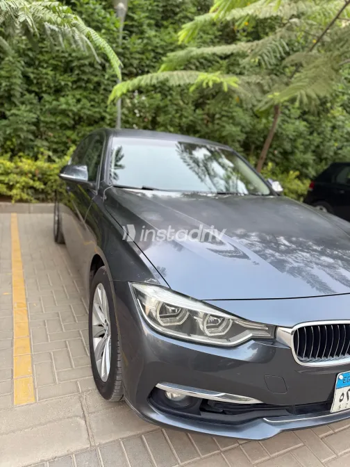 BMW 318 2019 Gray Automatic Used for Sale in Greater Cairo ( Cairo + Giza) - 6