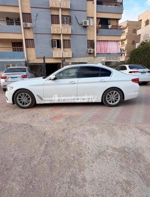 BMW 740 2019 White Automatic Used for Sale in Greater Cairo ( Cairo + Giza) - 3