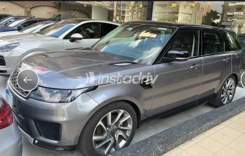 Land Rover Range Rover 2020 Gray Automatic Used for Sale in Greater Cairo ( Cairo + Giza) - 3