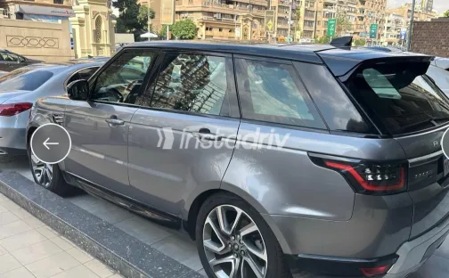 Land Rover Range Rover 2020 Gray Automatic Used for Sale in Greater Cairo ( Cairo + Giza) - 4