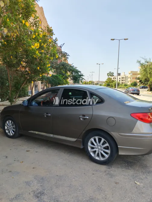 Hyundai Elantra HD 2019 Brown Automatic Used for Sale in Greater Cairo ( Cairo + Giza) - 4