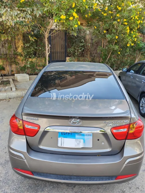 Hyundai Elantra HD 2019 Brown Automatic Used for Sale in Greater Cairo ( Cairo + Giza) - 6