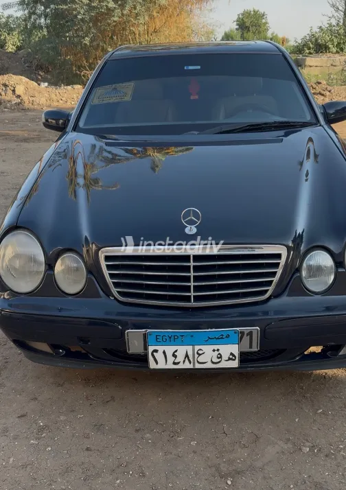 مرسيدس E 240 2001 أبيض أوتوماتيك مستعملة للبيع في القاهرة الكبرى ( القاهرة - الجيزة) - 2