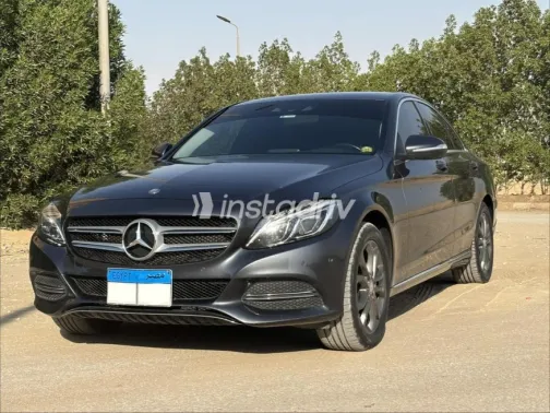 Mercedes C 180 2015 Silver Automatic Used for Sale in Faiyum - 1