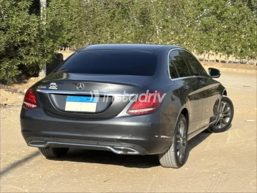 Mercedes C 180 2015 Silver Automatic Used for Sale in Faiyum - 7