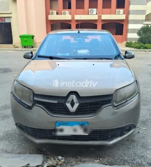 Renault Logan 2014 Gold Manual Used for Sale in El Mahalla - 2