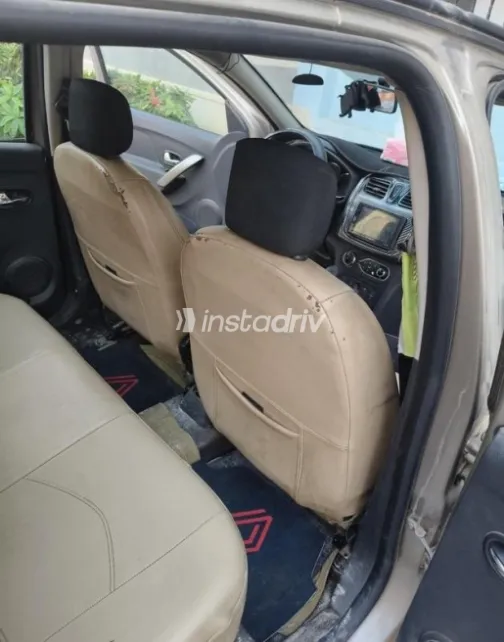 Renault Logan 2014 Gold Manual Used for Sale in El Mahalla - 5