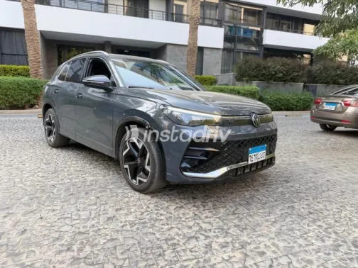 Volkswagen Tiguan 2024 Gray Automatic Used for Sale in Nasr city - 2